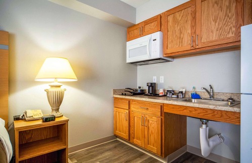 Grand Island Hotel | Suburban Studios I-80 Grand Island