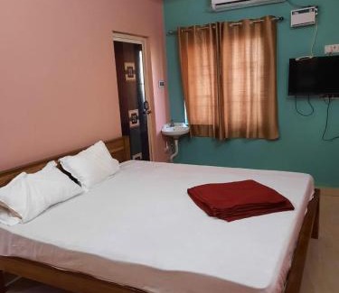 Thirukadaiyur Hotel | sudhara Residecy