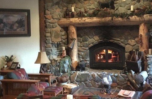 Douglas City House | Sugar Bear Lodge on the Trinity River