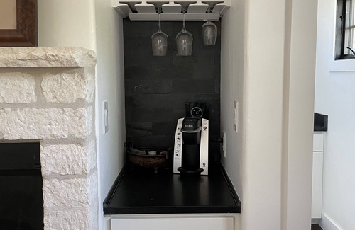 Fredericksburg Apartment | Sugar Creek Suite #7 @LOST CREEK LODGE Private Estate. 2 Blocks off Main St.