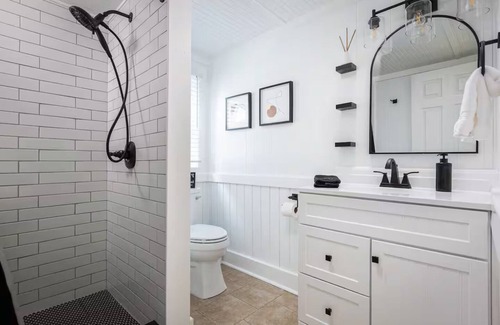 Kahuku House | Sugar Mill Shore, A/C, Modern Finishes