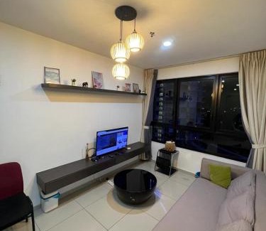 Shah Alam Apartment | Suite 196 at i-City-2BR l 5 Pax l Wifi l 1 Car Park