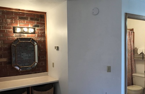 Gamaliel Apartment | Suite 2, Small at Buffalo Norfork Lake Ozark Mountain Lodge