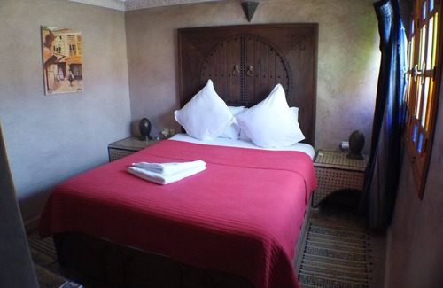 Ain Azlitan Bed & Breakfast | Suite 4/6 Pax at Riad Layalina: Pool, 360° View & Free Secure Parking at Foot
