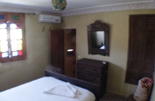 Ain Azlitan Bed & Breakfast | Suite 4/6 Pax at Riad Layalina: Pool, 360° View & Free Secure Parking at Foot