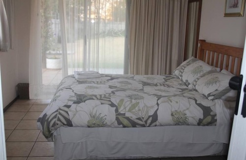 Kempton Park Bed & Breakfast | Suite 4-Doves Nest Guest House-Bed and Breakfast