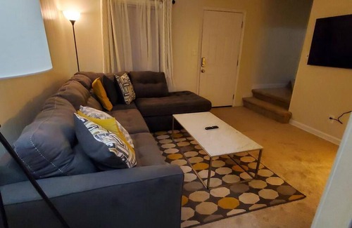 Charlotte Apartment | Suite 7, Sleep 6, Walk to Attractions in Uptown