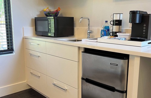 Folly Beach Apartment | Suite A - 3 minutes walk to Center of Folly Beach, across from beach-1 Room