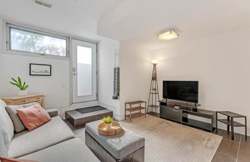 Trinity - Bellwoods Apartment | Suite in the heart of downtown Toronto