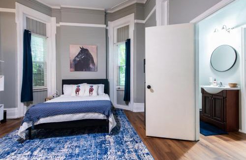 Smoketown Jackson House | Suite near downtown Louisville, KY - Suite II