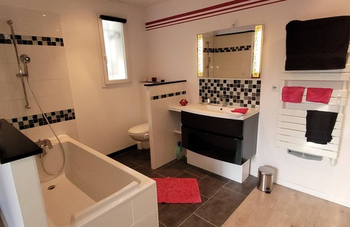 Chambly Bed & Breakfast | Suite Parentale A 2 PAS DES JO 2024
