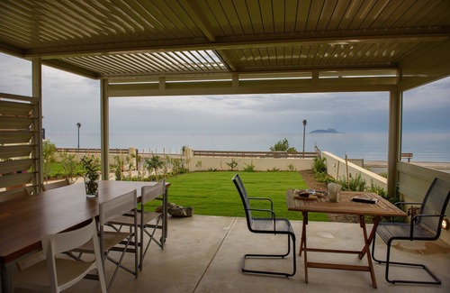 Kokinos Pirgos Apartment | Suite Pasithea with amazing sea view