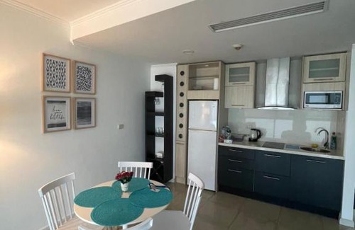 Puerto Santa Ana Apartment | Suite Riverfront 2 Puerto Santana vista al Rio , parqueo free en Santanapark