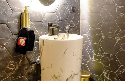Brumath Apartment | Suite Romantique en Alsace à 20 Minutes de Strasbourg !