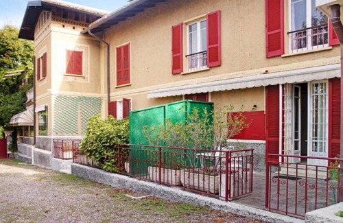 Capolago Apartment | Suite with Kitchen in Villa with great Park - Lake Varese