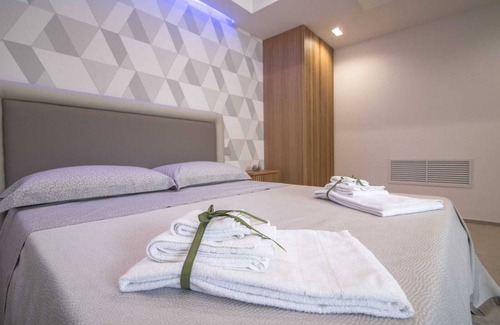 Dragonea Bed & Breakfast | Suite with private heated pool