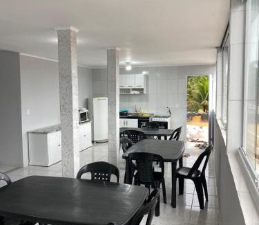 Indaia House | Suite3 a 3 quadras da praia