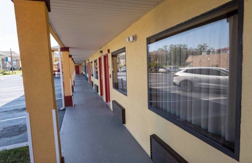 Hawkinsville Hotel | suites in Hawkinsville Ga