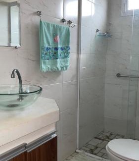 Jardim Itagua House | Suites Mar e Lua em casa compartilhada