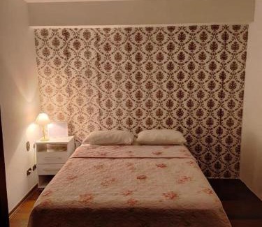 Planalto House | Suites Quartos Lindos Sobrado com Piscina no Centro