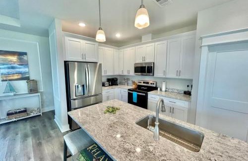 Eastpoint House | Summer Breeze