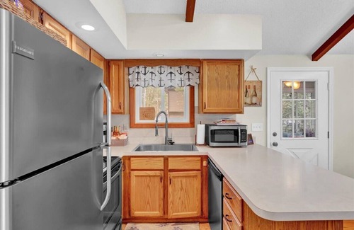 Gouldsboro Cabin | Summer cabin w/Private Beach in Big Bass Lake resort community