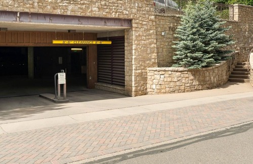 Vail Condo | SUMMER CONSTRUCTION NOTICE Vail Butler | 1BR Slopeside Lodge - Ski In/Ski Out, Walk to Everything
