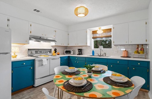 Kiska Beach House | Summer Deals! l Walk to Beach l Quiet West End of PCB l 5 Mins to 30A