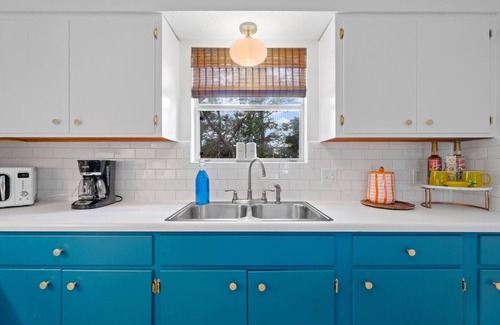 Kiska Beach House | Summer Deals! l Walk to Beach l Quiet West End of PCB l 5 Mins to 30A