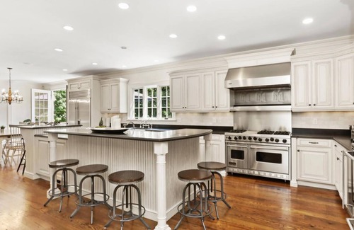 Fairfield House | Summer estate close to NY, NJ, MA w heated pool sleeps 16+