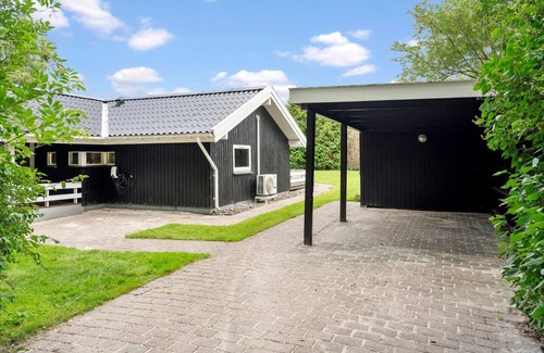 Dronningmolle House | Summer house close to nature and beach