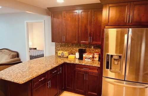 Elmont Apartment | Summer House