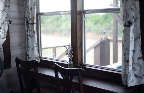 South Bend Cabin | Summer On the River! Near PK Lake- Pontoon excursion available! Booking Fast!