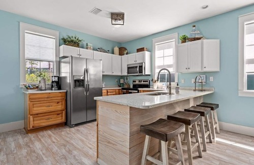 Port St. Joe Cottage | Summer Sale! Gated community w/pools and hot tub - Near beaches!