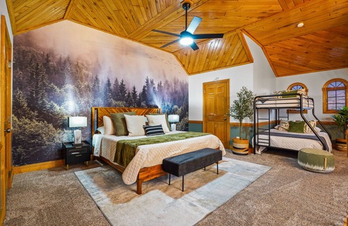 Laurelville House | Summer Specials. HotTub~Fireplace~Grill~GameRoom