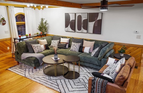 Laurelville House | Summer Specials. HotTub~Fireplace~Grill~GameRoom