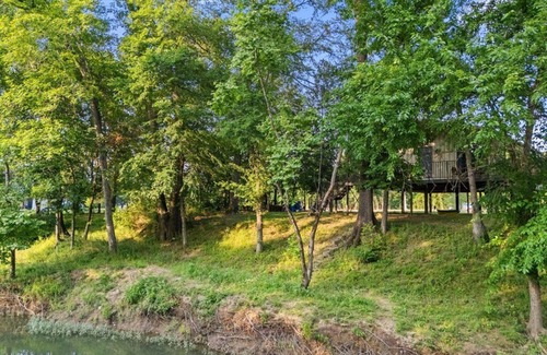 Golden Cabin | Summer Specials on Glover River-Floatin Daze Cabin