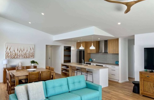 Waterhouse House | Summersalt - WiFi - 11 Cobb and Co Way