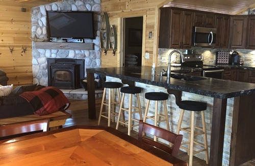 Townsend House | Summertime Fun at crystal clear Archibald Lake for your Large Group!