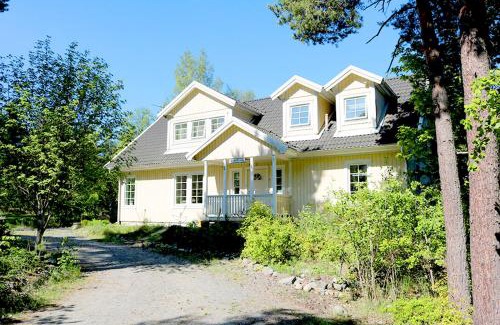 Stenhamra House | Sun All Day House