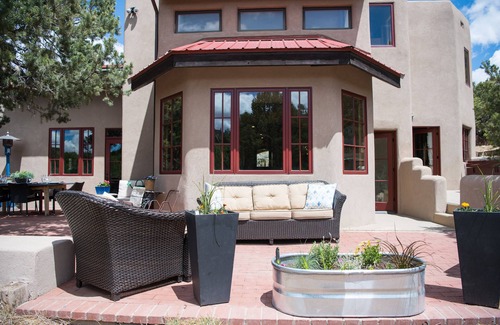 Northeast Santa Fe House | Sun and Ski! Beautiful Downtown Home on 1.5 Acres! Perfect for winter ski trips!