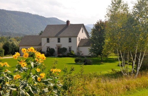 Middlebury House | Sun-filled, quiet country home on 27 acres with mountain views