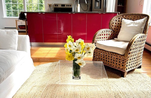 Freeport Cottage | Sun-lit, 2 Bedroom Guest cottage on 27 Acres in Freeport