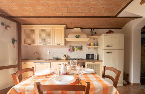 Montescudaio Cottage | Sun & Moon Cottage with private pool and garden