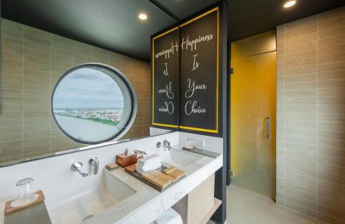 Chamkar Mon Hotel | SUN & MOON, Riverside Hotel