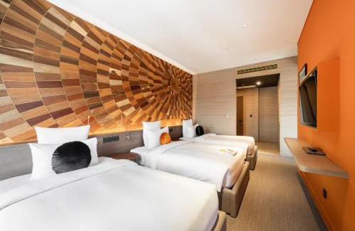 Chamkar Mon Hotel | SUN & MOON, Riverside Hotel