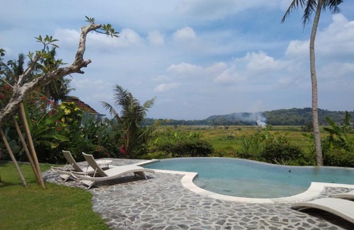 Bangunjiwo Villa | Sun Moon Star Villas with One Bedroom Private