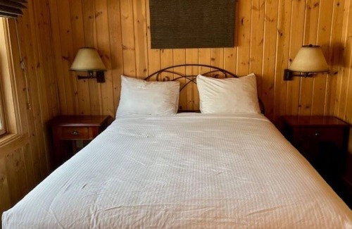 Winthrop Cottage | Sun Mountain Lodge - Lakeside One-Bedroom