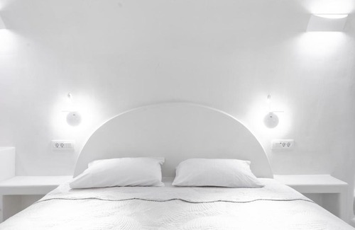 Karterados Villa | Sun Naam Home Santorini with heated jacuzzi