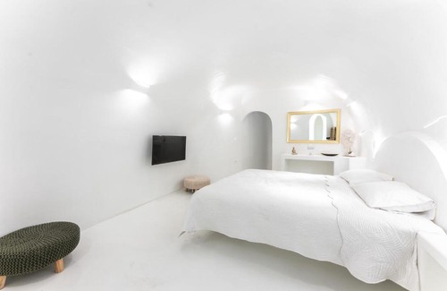 Karterados Villa | Sun Naam Home Santorini with heated jacuzzi